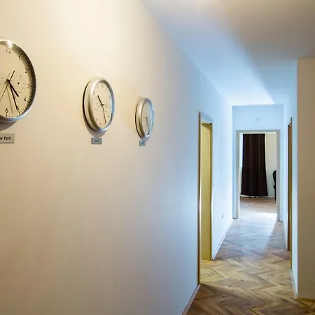 New & In Apartman