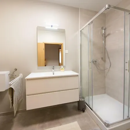 New & In Apartman